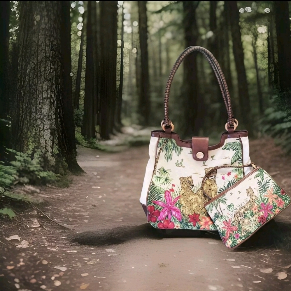 Avon Jungle Oasis Charming Tote & Matching Pouch Set-Leopards Tropical Print - Picture 1 of 16